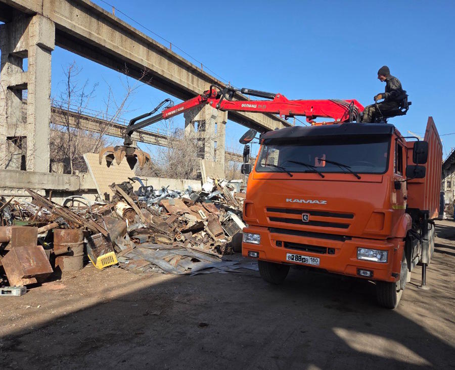 фото погрузки металла
